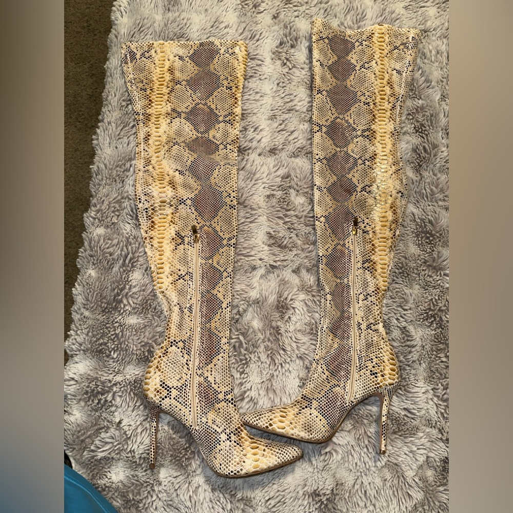 Snakeskin Patterned Knee-High Boots